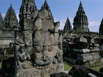 Candi Prambanan Terletak Di Sleman Jogja Di Bangun Rakai